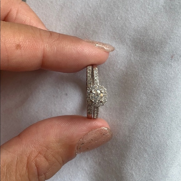 White gold diamond bridal set - Picture 2 of 2